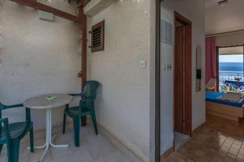 Apartments Maras