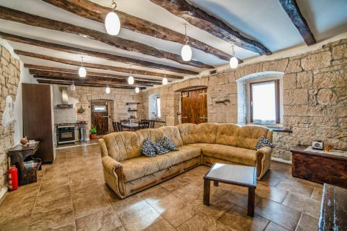 Villa Holiday Home ?terna 662