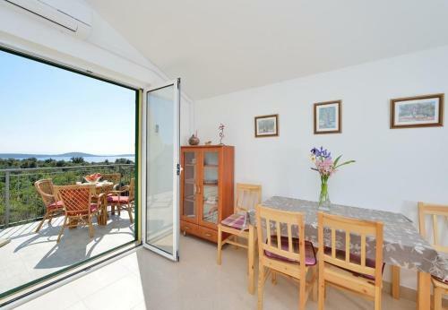 Apartments Ljuba - 200m From Beach