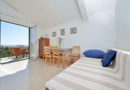 Apartments Ljuba - 200m From Beach