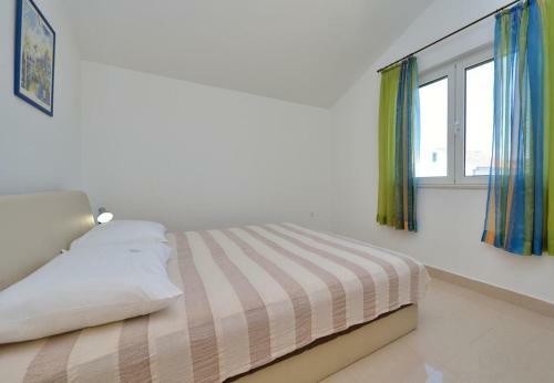 Apartments Ljuba - 200m From Beach