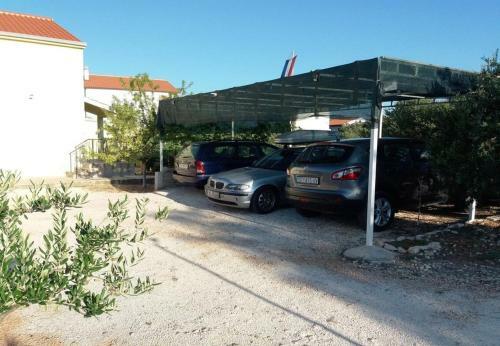Apartments Ljuba - 200m From Beach