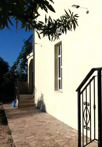 Apartments Ljuba - 200m From Beach