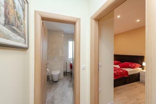 Hostal Apartments Tomo - Open Pool