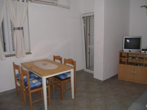 Apartment In Suko?an With Balcony, Air Conditioning, Wifi (4941-2)