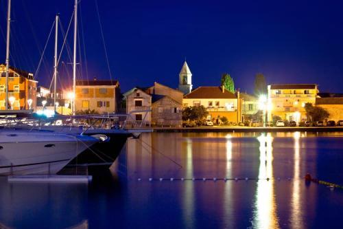 Apartment In Suko?an With Balcony, Air Conditioning, Wifi (4941-2)