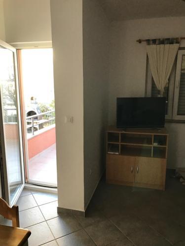 Apartment In Suko?an With Balcony, Air Conditioning, Wifi (4941-2)