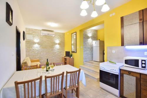 Apartments Sretan