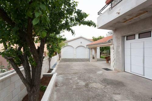 Studio Apartment With Balcony - Md2