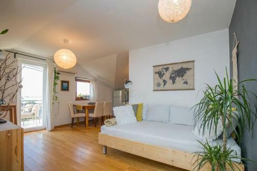 Apartment Iva - Modern With View