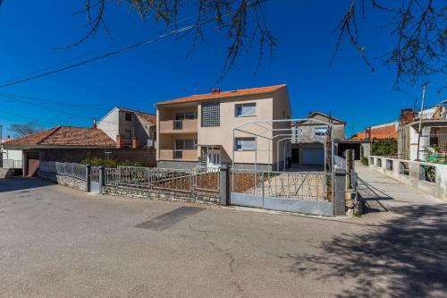 Oleander Apartment