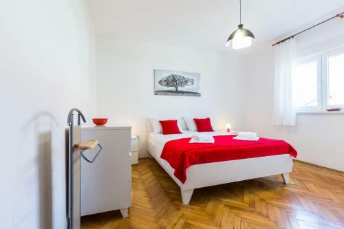 Oleander Apartment