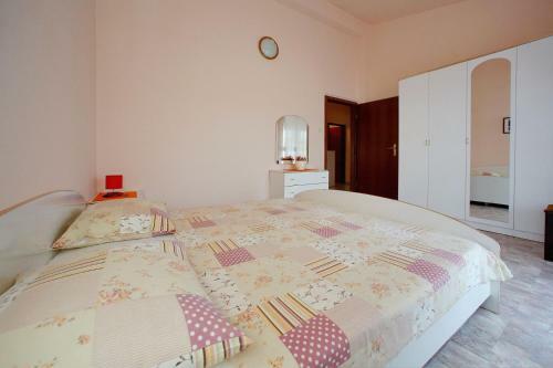 Apartment Julijana - Economy