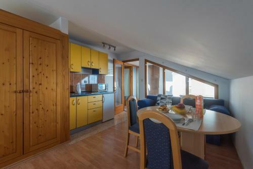 Hostal Apartments Dona