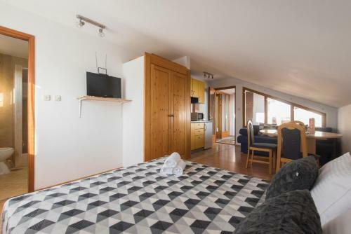 Hostal Apartments Dona