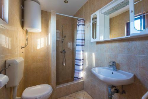 Hostal Apartments Dona