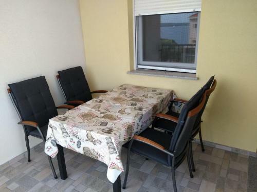 Apartments Ljubas