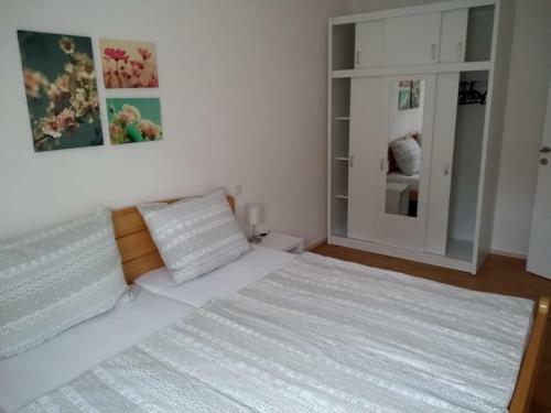 Apartments Ljubas