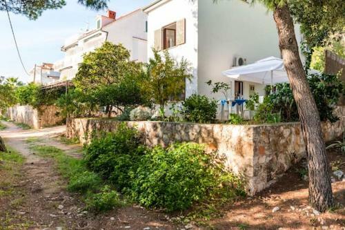 Apartment With One Bedroom In Zavala With Wifi