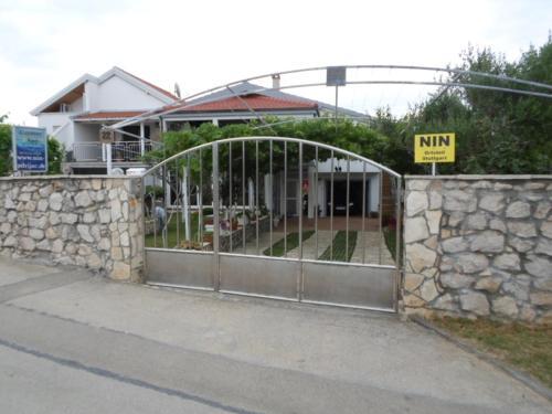 Studio Apartment In Nin With Terrace, Air Conditioning, Wi-fi (233-1)