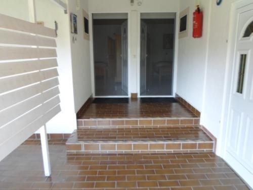 Studio Apartment In Nin With Terrace, Air Conditioning, Wi-fi (233-2)