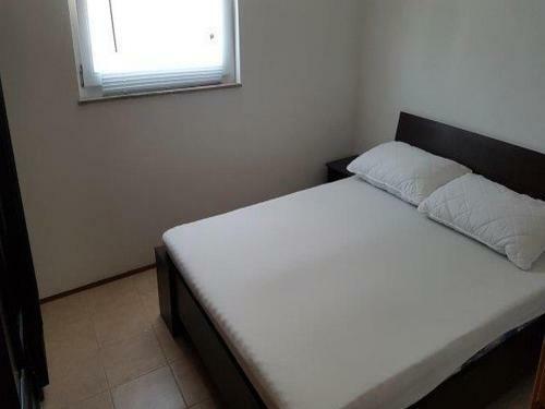 4 Two Bedroom Apartments - Private Parking - 150 M To Sand Beach