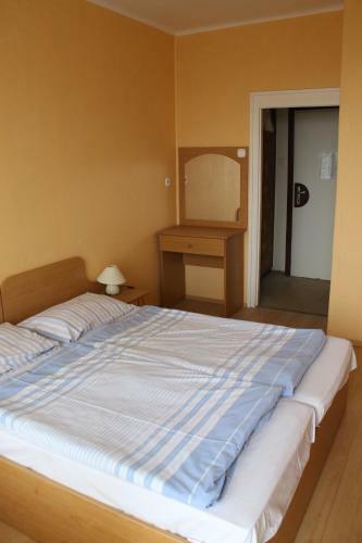 Manuela Hotel