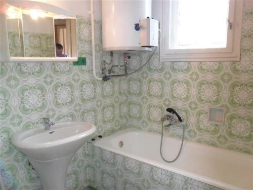 Villa Holiday Home- Red Rose