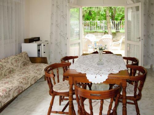 Holiday Home Bihari