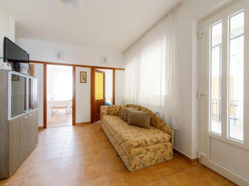 Holiday Home Moni-1
