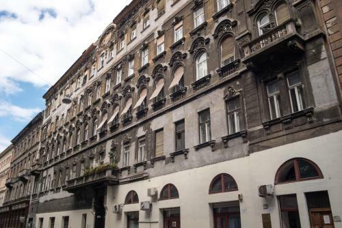 Apartamento Inviting Flat In The Heart Of Town