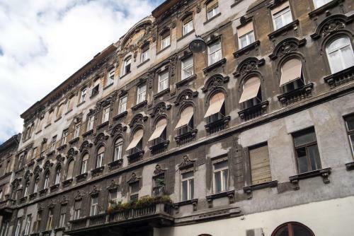 Apartamento Inviting Flat In The Heart Of Town