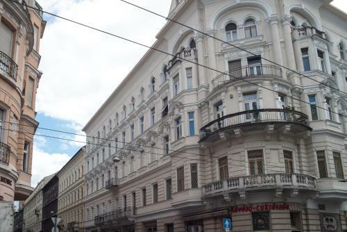 Apartamento Inviting Flat In The Heart Of Town