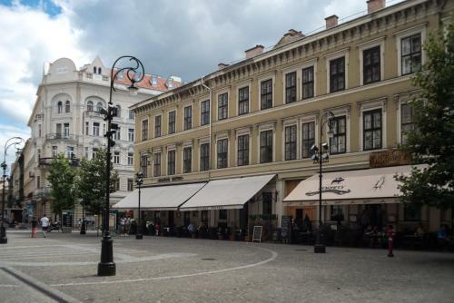 Apartamento Inviting Flat In The Heart Of Town