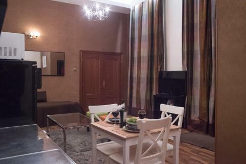Apartamento Inviting Flat In The Heart Of Town