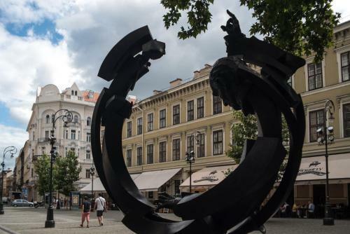 Apartamento Inviting Flat In The Heart Of Town
