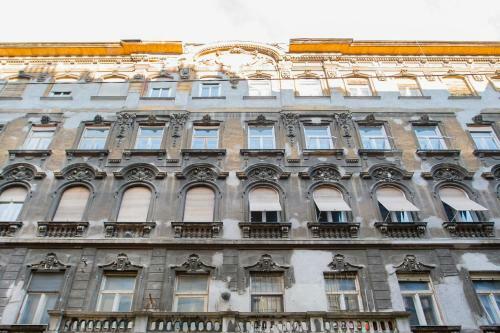 Apartamento Inviting Flat In The Heart Of Town