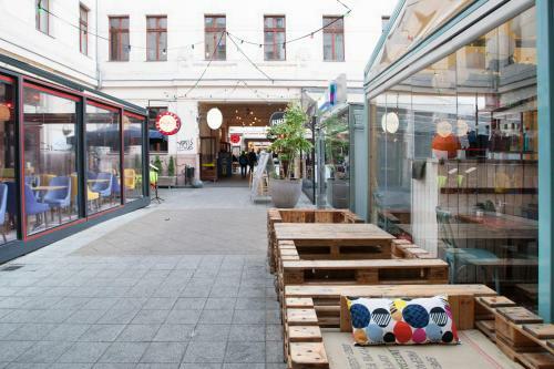 Apartamento Inviting Flat In The Heart Of Town