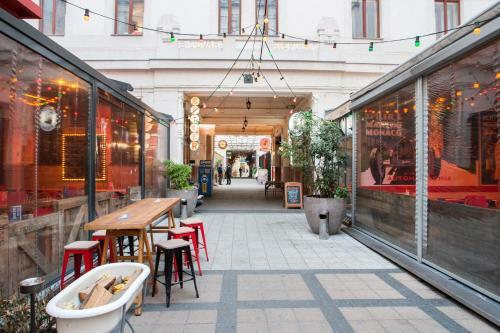 Apartamento Inviting Flat In The Heart Of Town