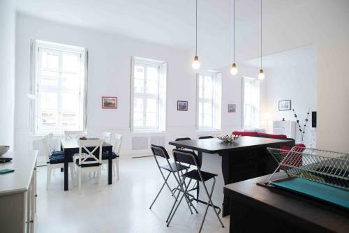 Splendid Trees Apartment