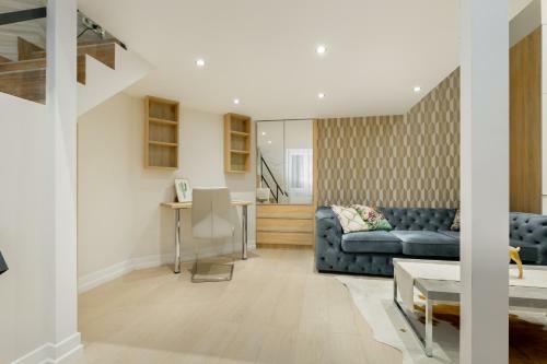 Bpm-squares And Dots Apartment