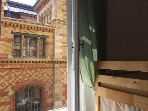Central Market Hall Zen Hostel