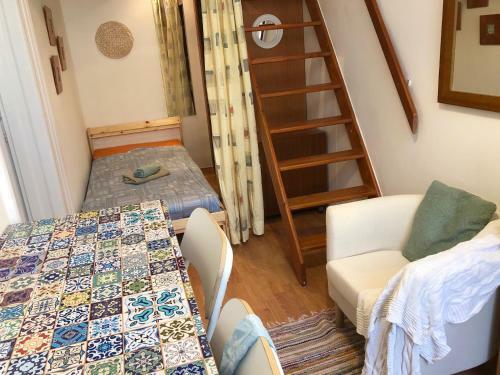 Central Market Hall Zen Hostel