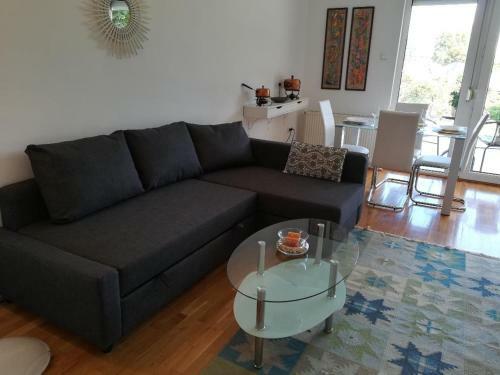 Homy Apartment In Buda, With Safe Garage And Terrace