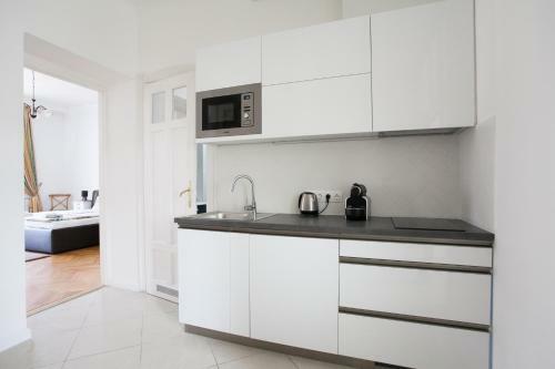 Chic & Charm Apartment