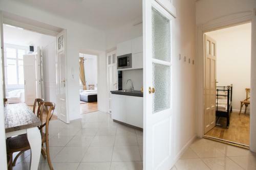 Chic & Charm Apartment
