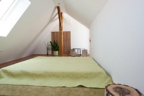 Apartamento Riverside Flat With King Castle View