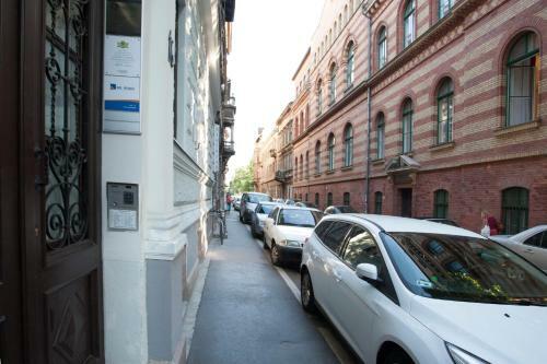 Apartamento Budapest Central, The Book Room