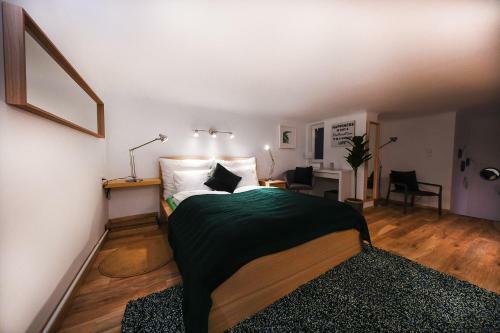 D.five Downtown Forest Apartment