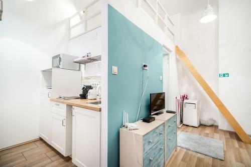 Bpr Rainbow Design Apartments